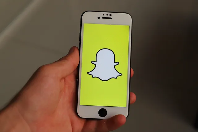 iphone, smartphone, social media, phone, mobile phone, icon, display, app, social networks, internet, social, snapchat, snapchat, snapchat, snapchat, snapchat, snapchat. Social listening commercial contracts: upstream change and exit