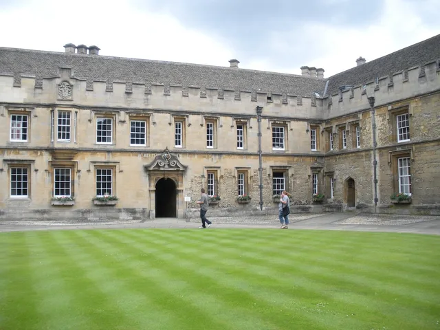 oxford college, christchurch college, england, college, oxford, university, architecture, education, building, historic, landmark, school, campus, historical, oxford, oxford, oxford, oxford, oxford, campus, campus. Social listening for UK universities: monitoring student sentiment and campus issues