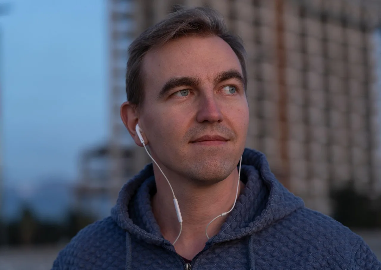 man, earphones, music, male, person, face, listening to music, listening, audio, sound, pose, outdoors, portrait, earphones, earphones, earphones, earphones, earphones, listening to music