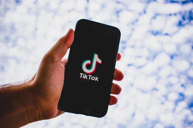 tiktok, social media, app, tik tok, smartphone, iphone, mobile, internet, technology, digital, communication, apple, social, multimedia, screen, phone, youth, application, tiktok, tiktok, tiktok, tiktok, tiktok, tik tok, tik tok, tik tok, tik tok. TikTok and Instagram brand monitoring: signal differences